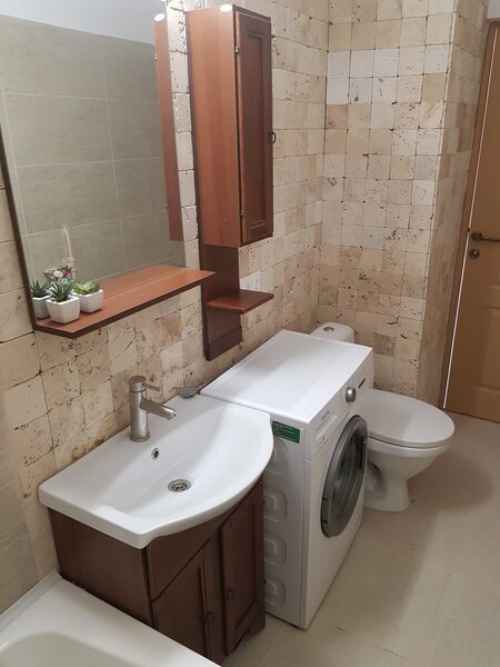 Calea Victoriei/ Amzei Proprietar, inchiriez apartament 3 camere,